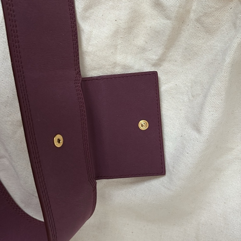 Jacquemus Le Carinu Burgundy Flap Leather Shoulder Bag - Picture 13 of 16